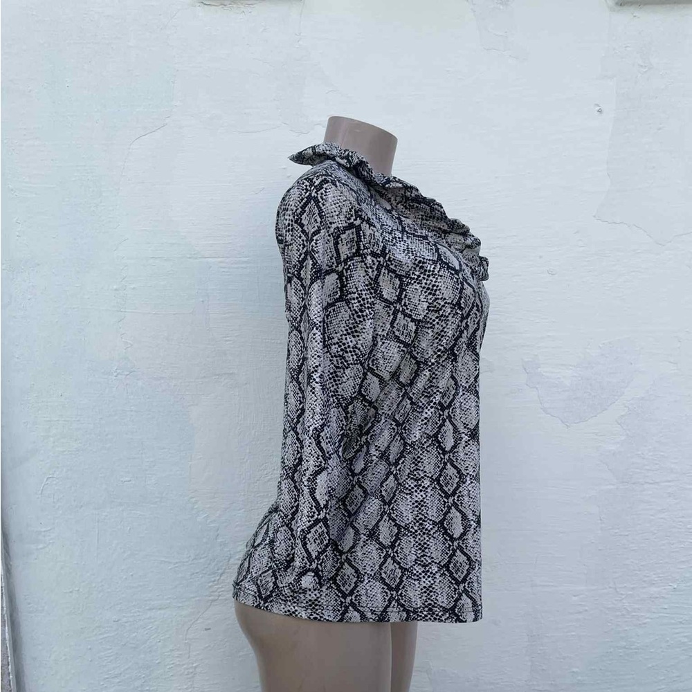 Lulu-B Black and White Snake Print Blouse - Picture 3 of 8